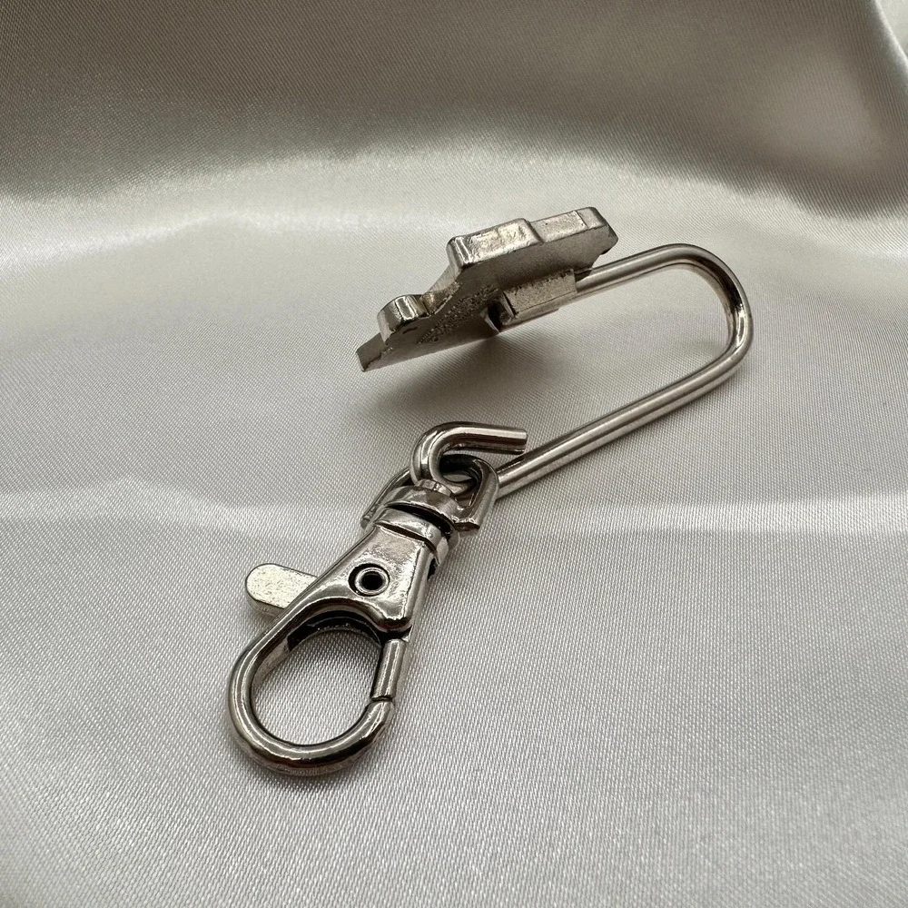 Vintage 80s Musical Note Treble Clef Black Enamel Silver Tone Key Finder Jewelry